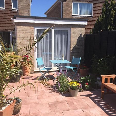 Basingstoke En Suite Room In Garden Annex Εξωτερικό φωτογραφία