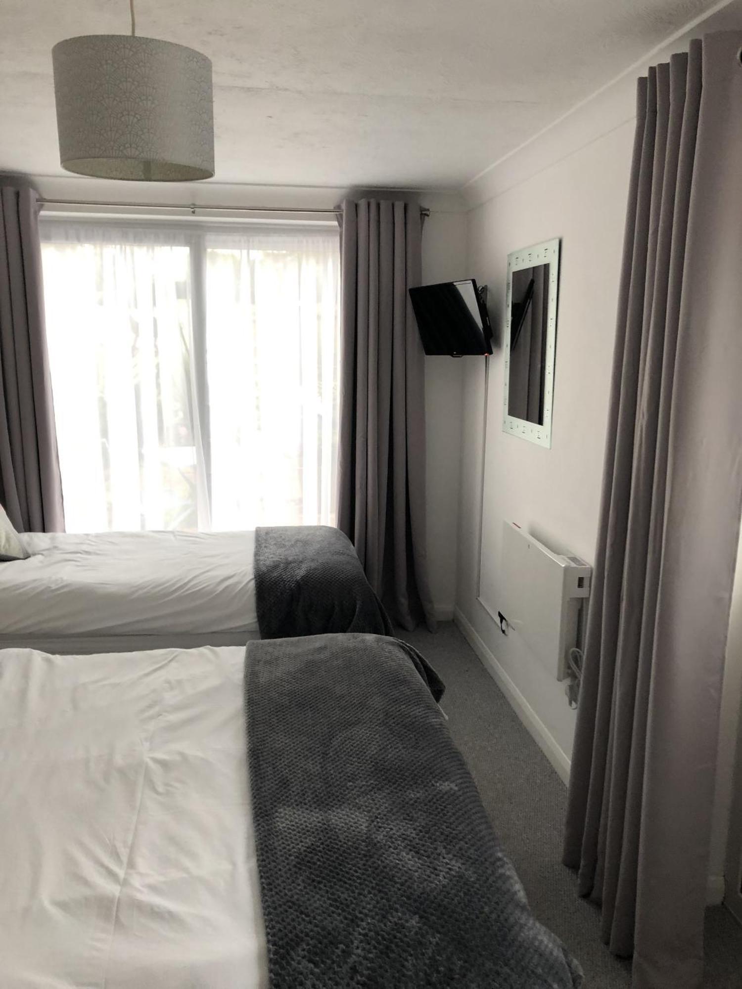 Basingstoke En Suite Room In Garden Annex Εξωτερικό φωτογραφία