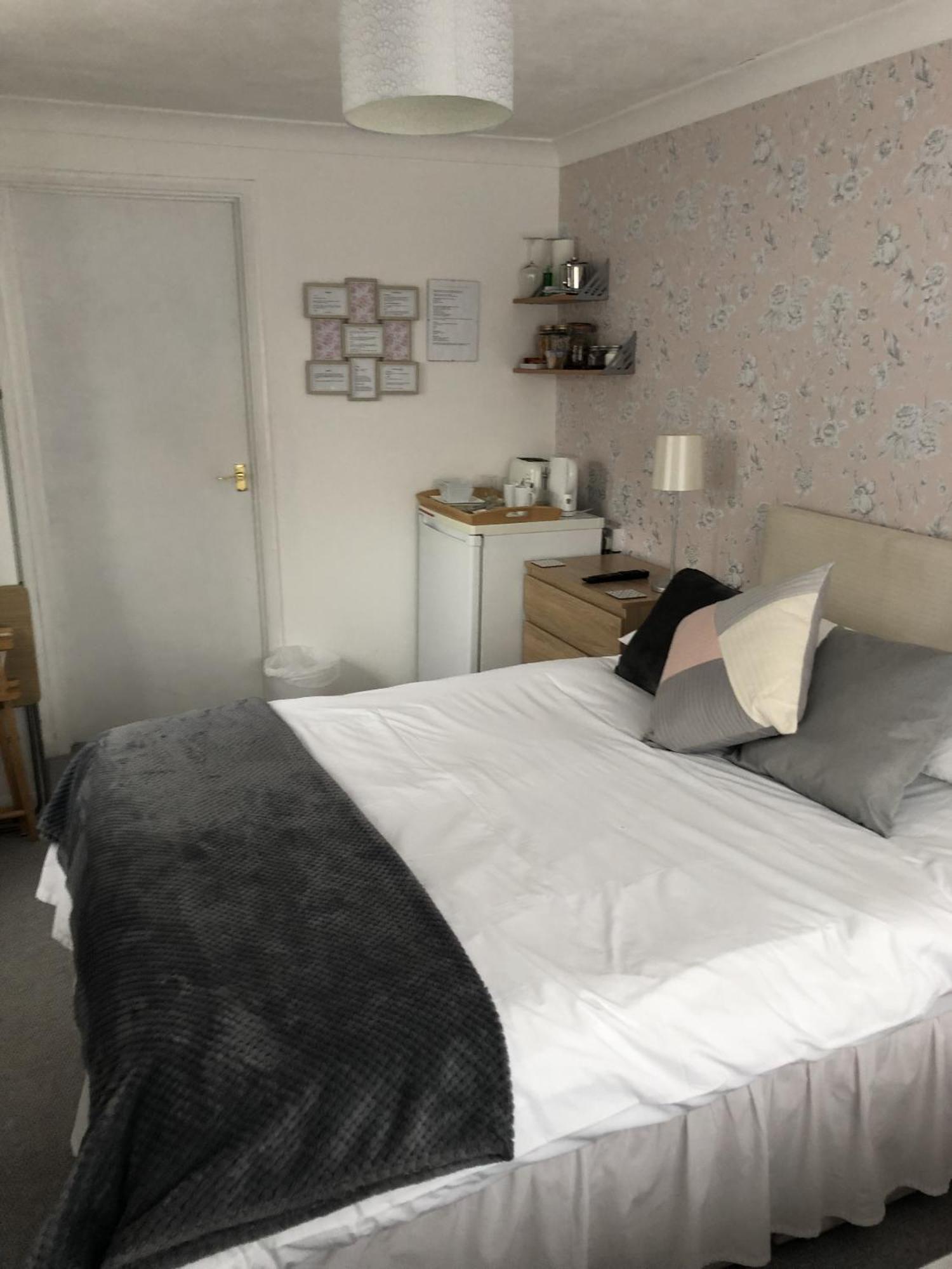 Basingstoke En Suite Room In Garden Annex Εξωτερικό φωτογραφία