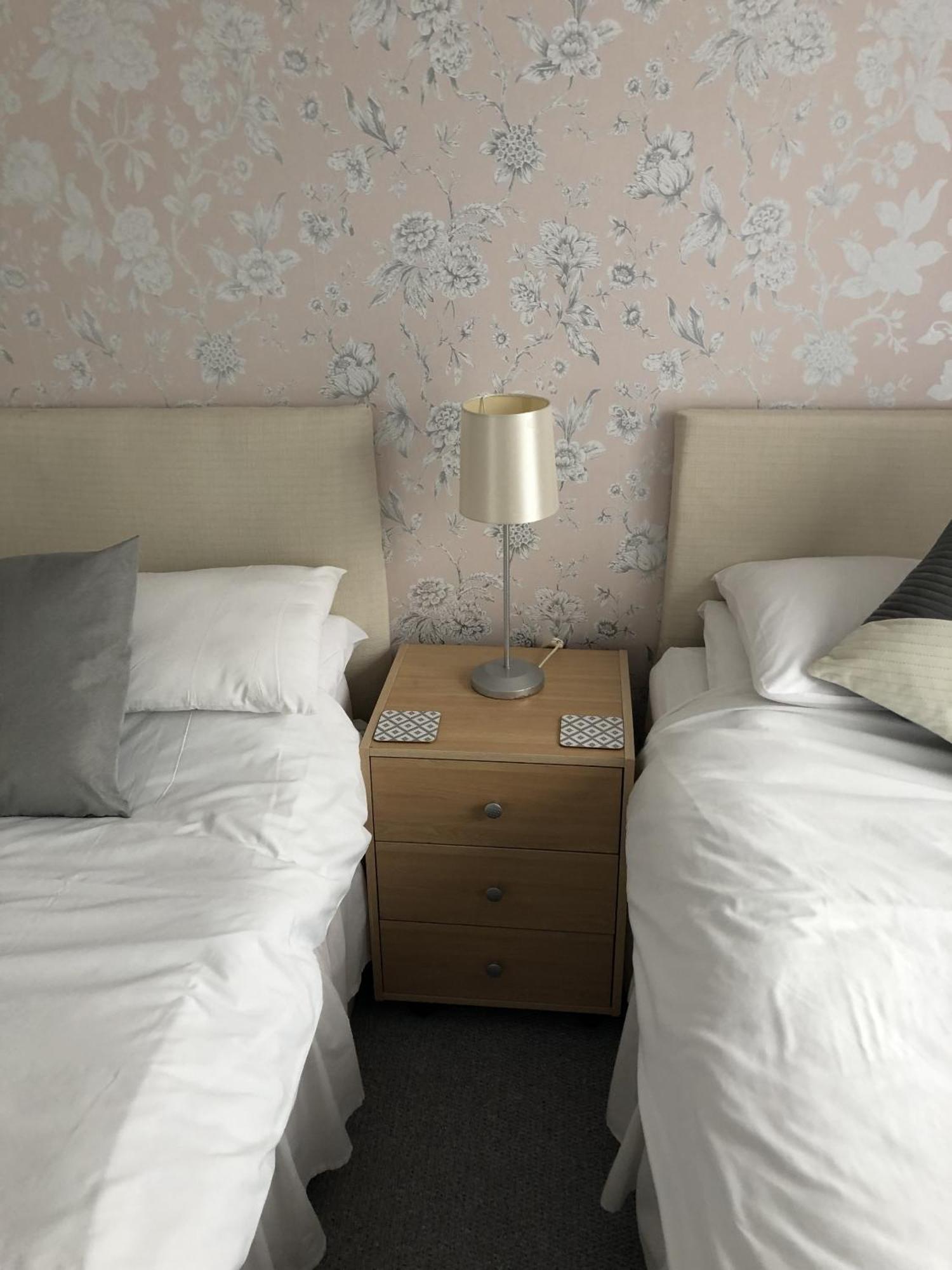 Basingstoke En Suite Room In Garden Annex Εξωτερικό φωτογραφία